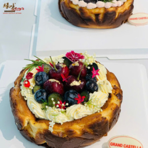 BÁNH PHÔ MAI NƯỚNG XÉM TRÁI CÂY - Fruite Basquet cheesecake
