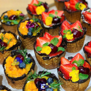 Ốc Quế Castella Kem Phô Mai Trái Cây